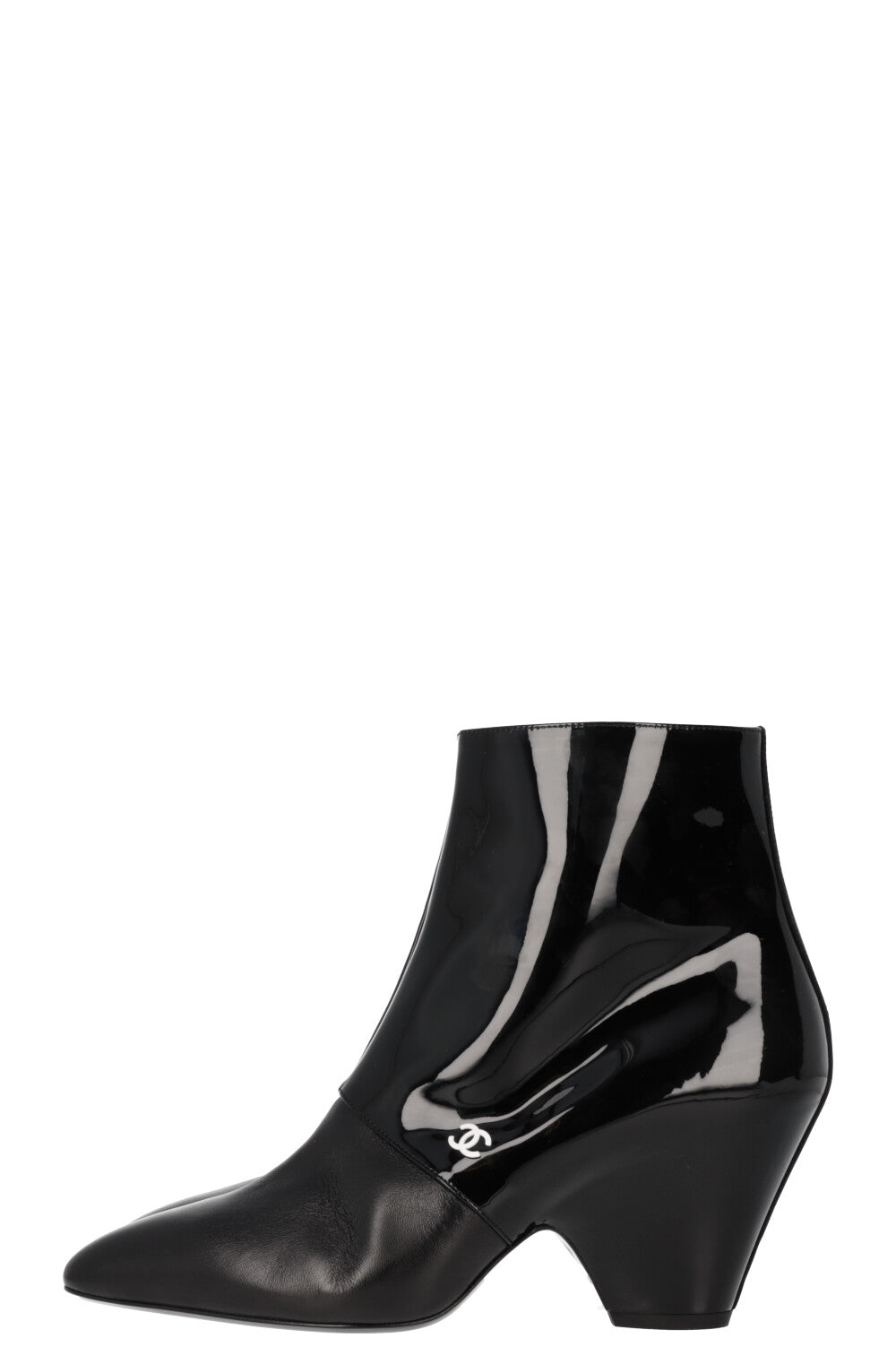 CHANEL CC Boots Patent Black