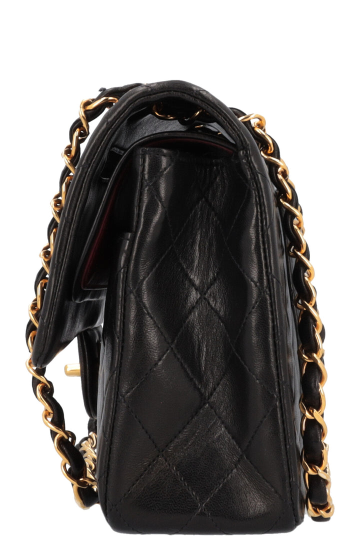 CHANEL Vintage Double Flap Bag Medium Black
