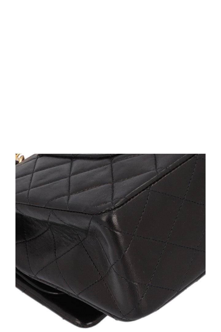 CHANEL Vintage Double Flap Bag Medium Black