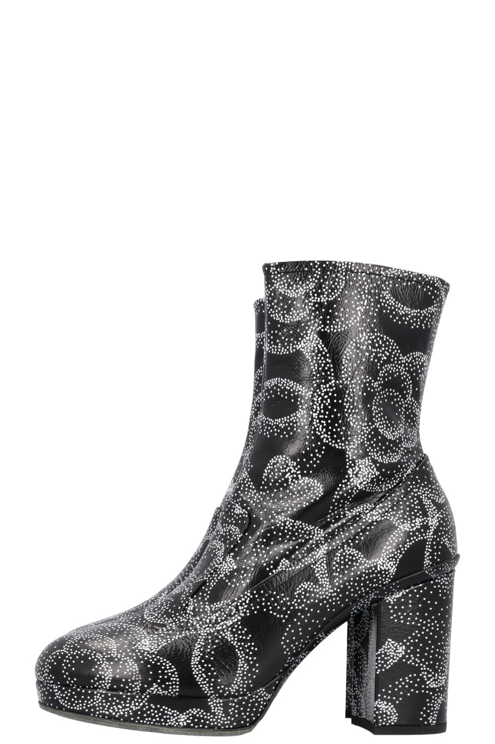 CHANEL 2023 Boots Black White