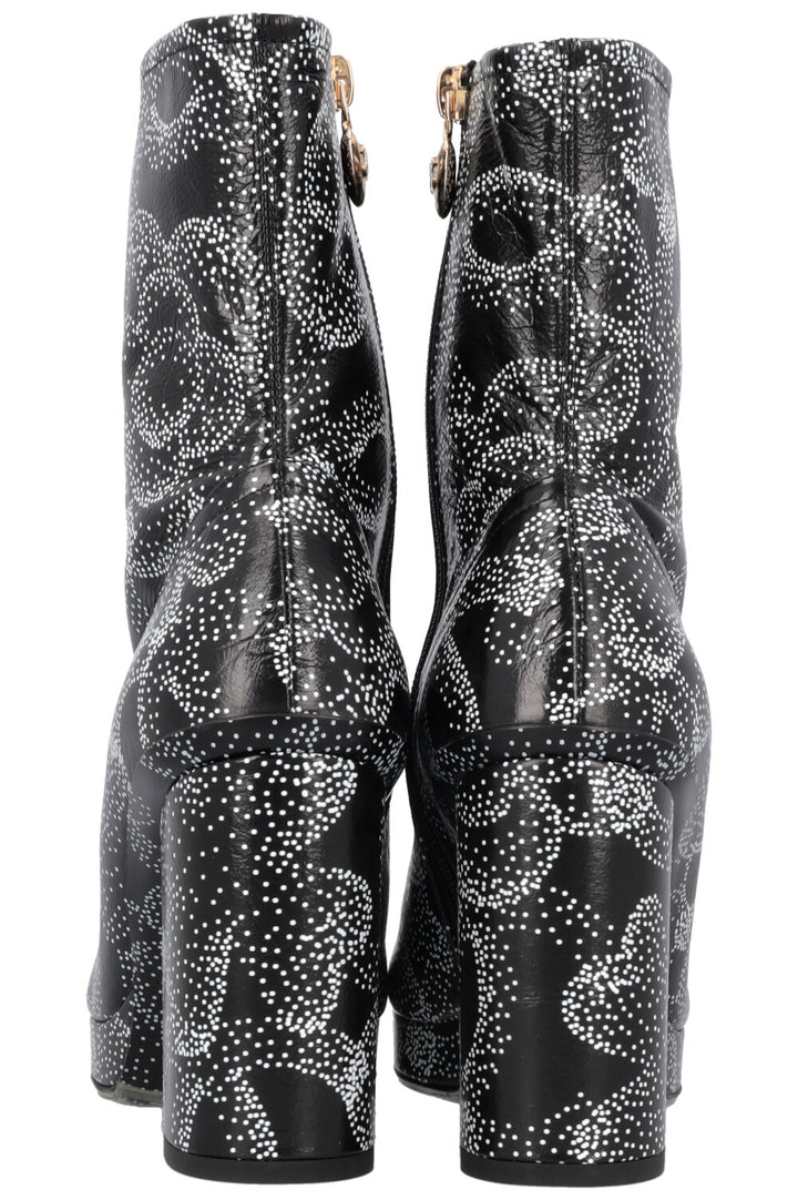 CHANEL 2023 Boots Black White