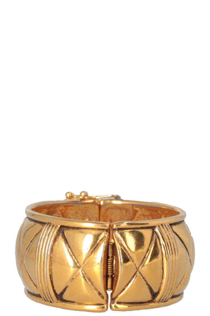 CHANEL CC Bracelet Gold