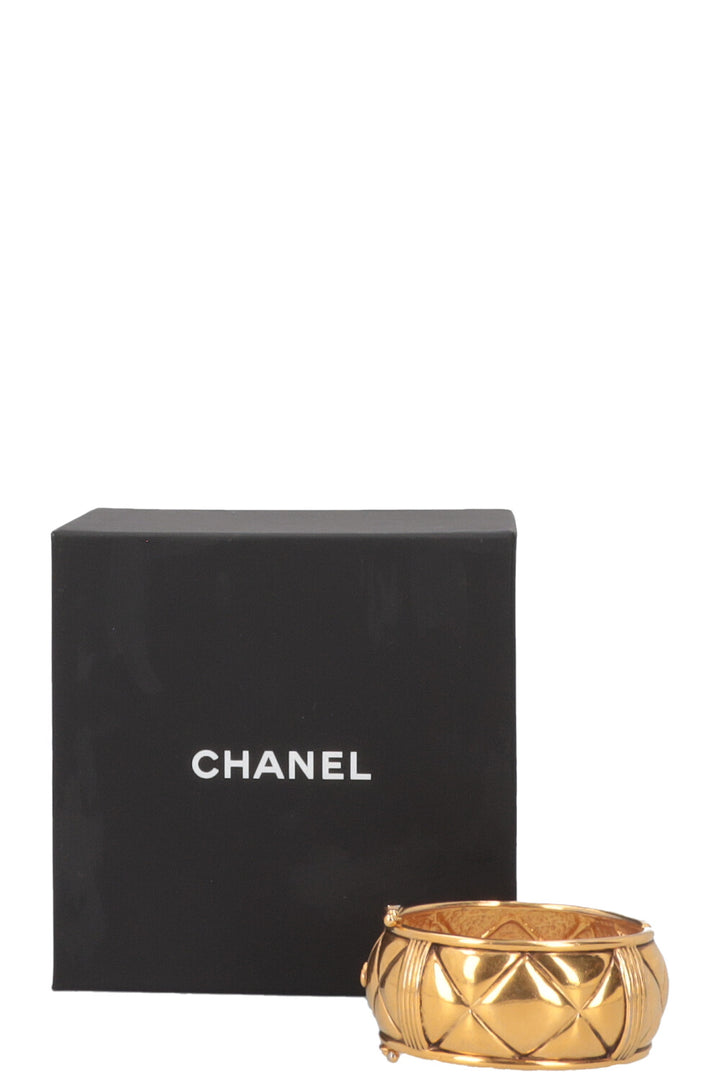CHANEL CC Bracelet Gold