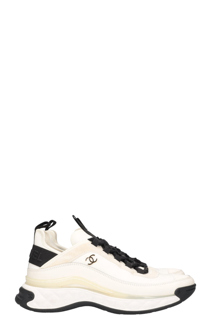 CHANEL Sneakers White
