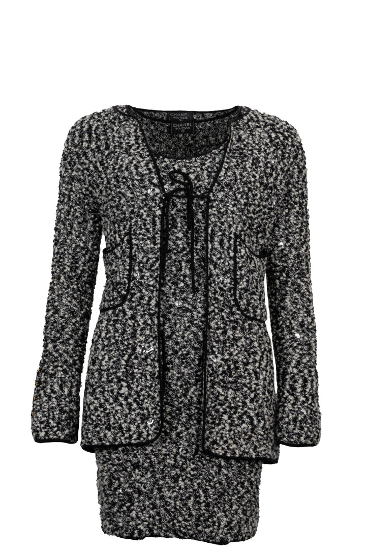 CHANEL Vintage Two Piece Boucle Black White
