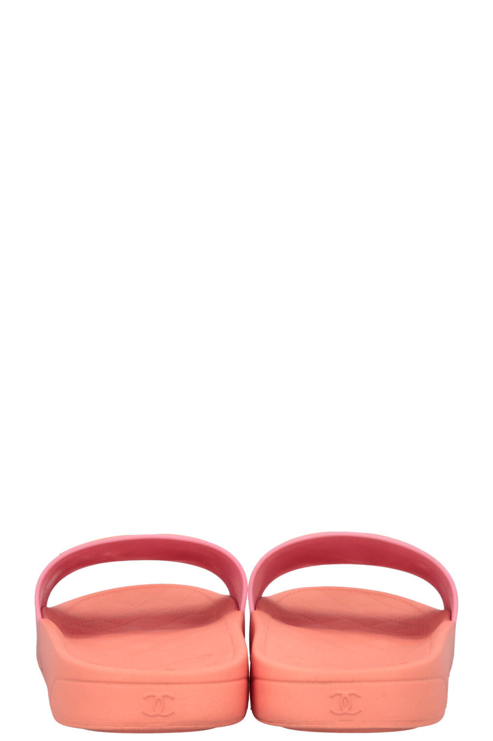 CHANEL CC 2018 Rubber Slides Peach Pink