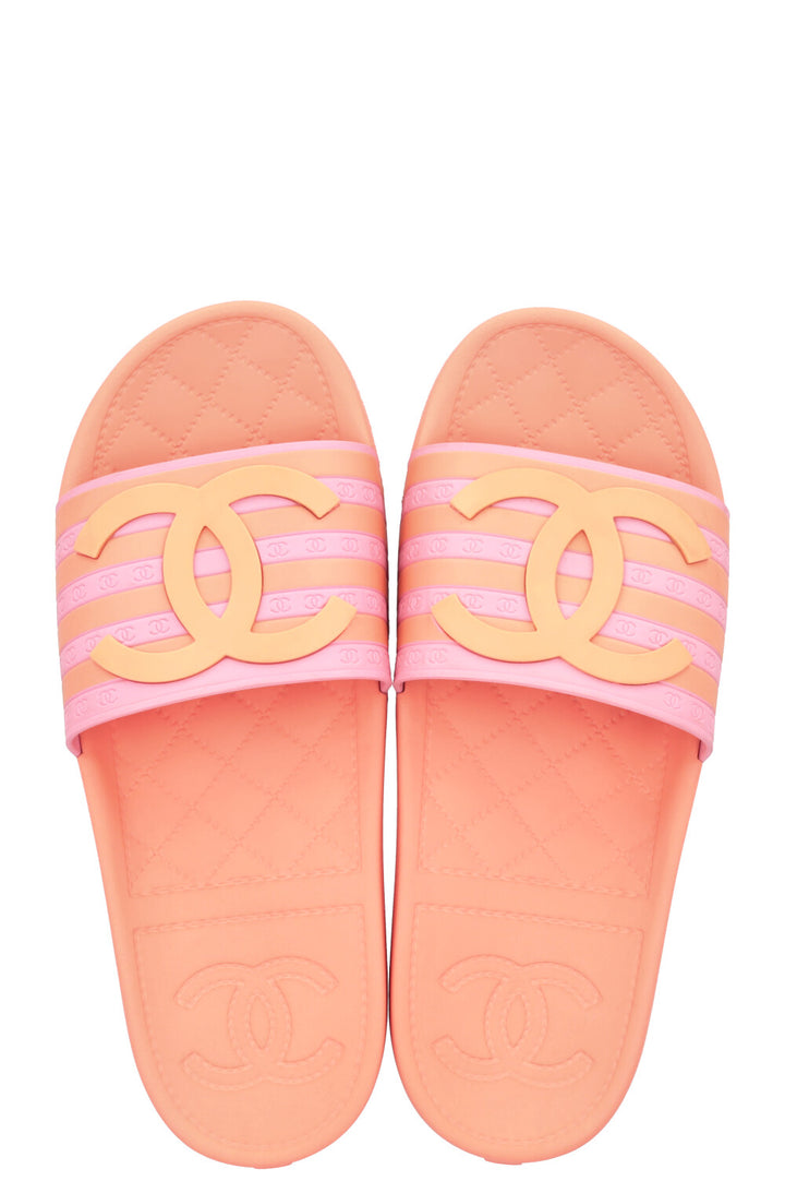 CHANEL CC 2018 Rubber Slides Peach Pink