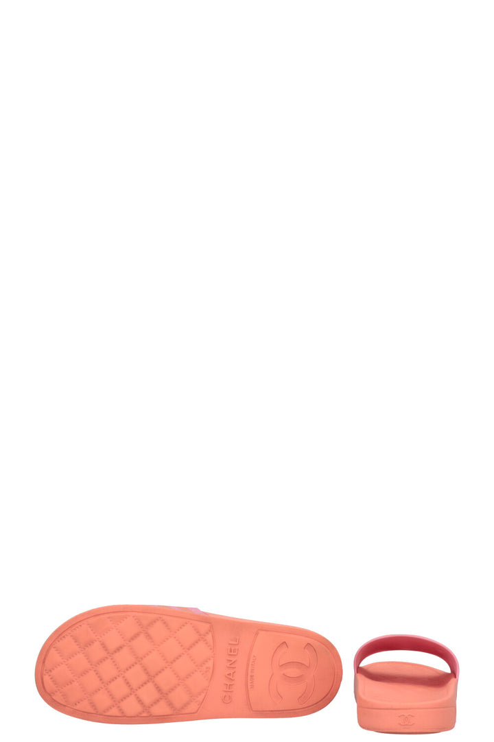 CHANEL CC 2018 Rubber Slides Peach Pink