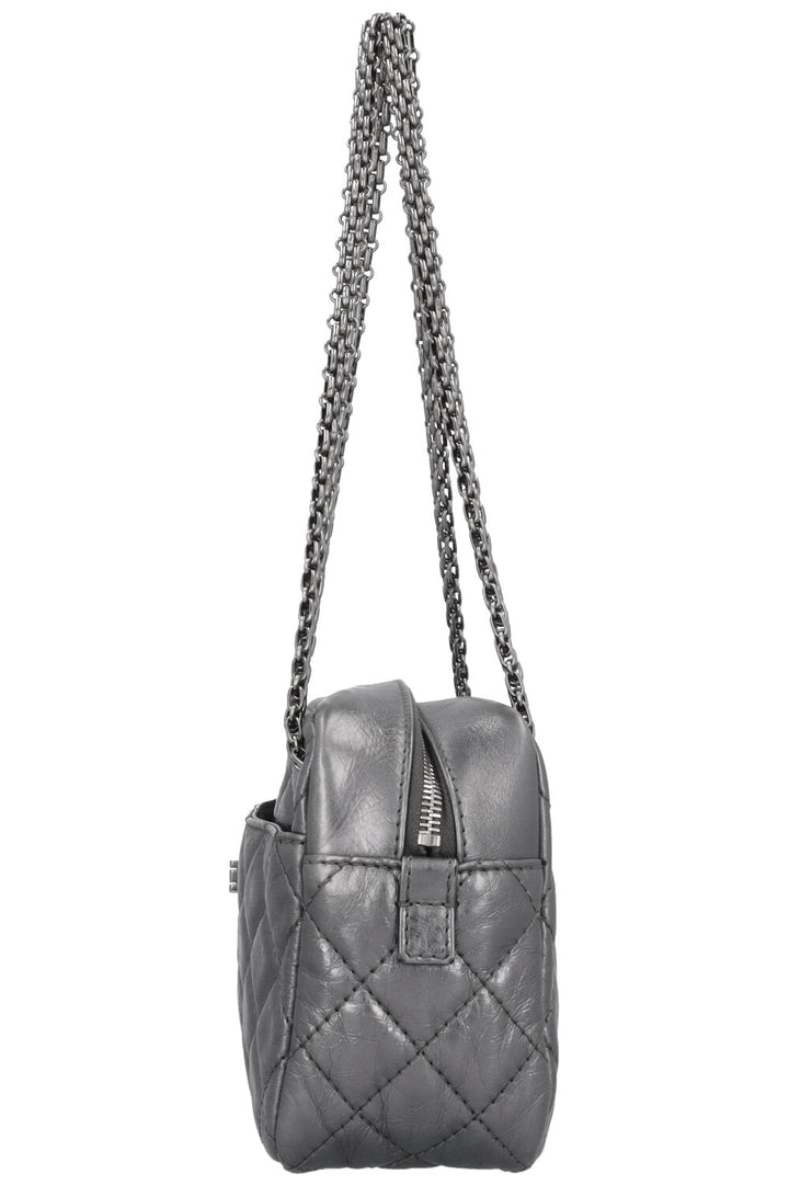 Sac photo CHANEL Reissue 2.55 argent métallisé