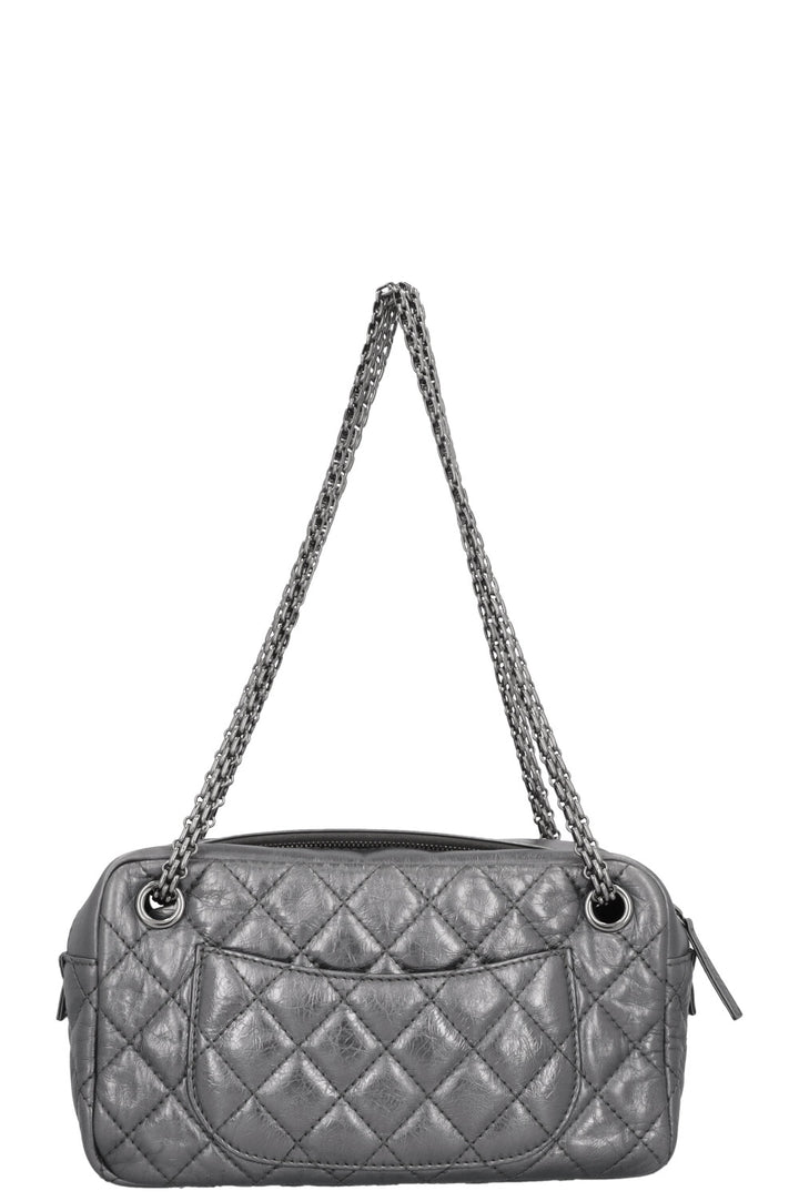 Sac photo CHANEL Reissue 2.55 argent métallisé