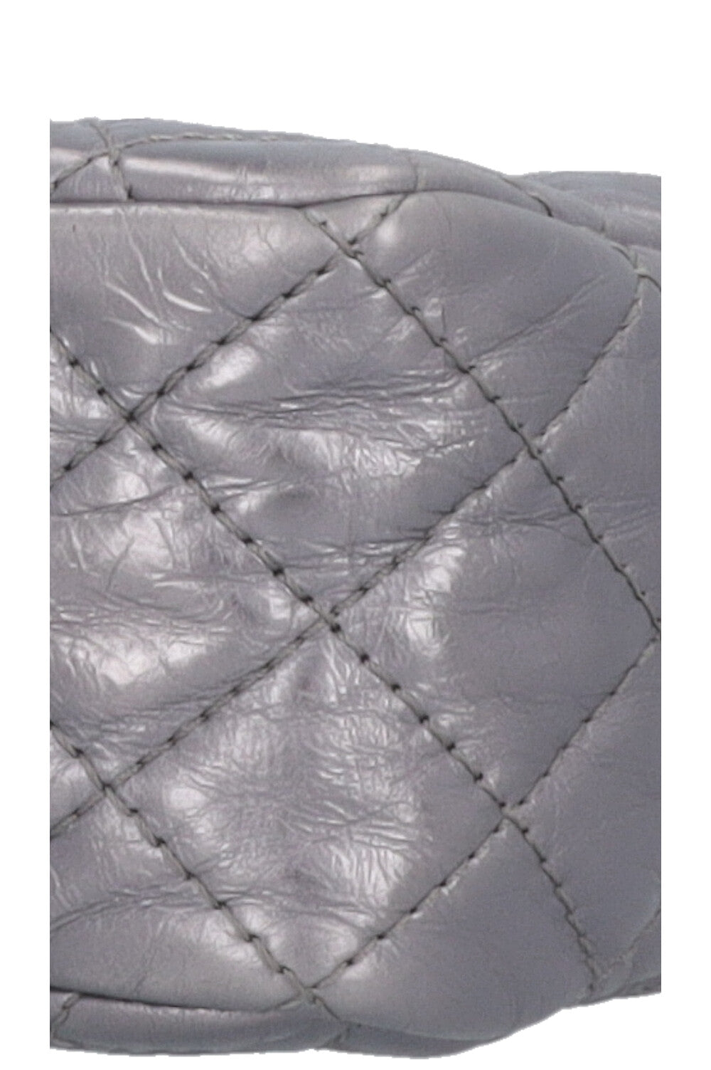 Sac photo CHANEL Reissue 2.55 argent métallisé