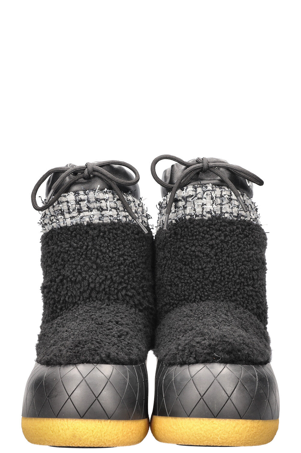 CHANEL Snow Boots Shearling FW23/24