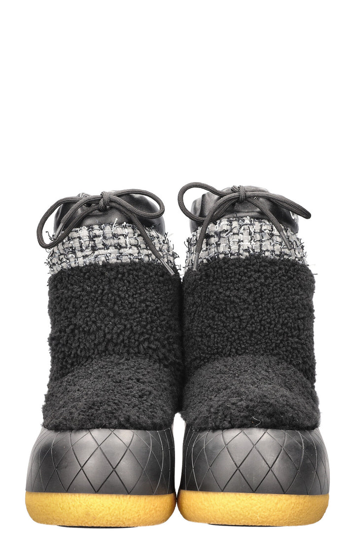 CHANEL Snow Boots Shearling FW23/24