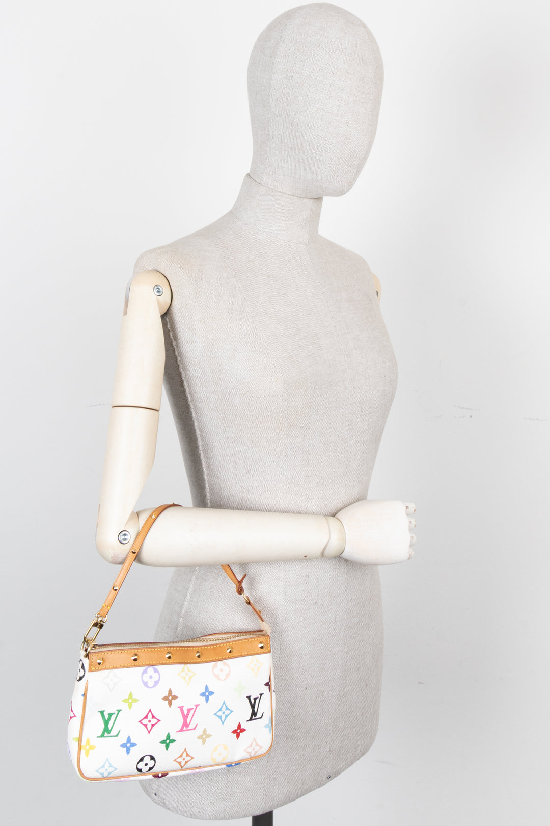 LOUIS VUITTON Pochette Accessoires MNG Multicolor