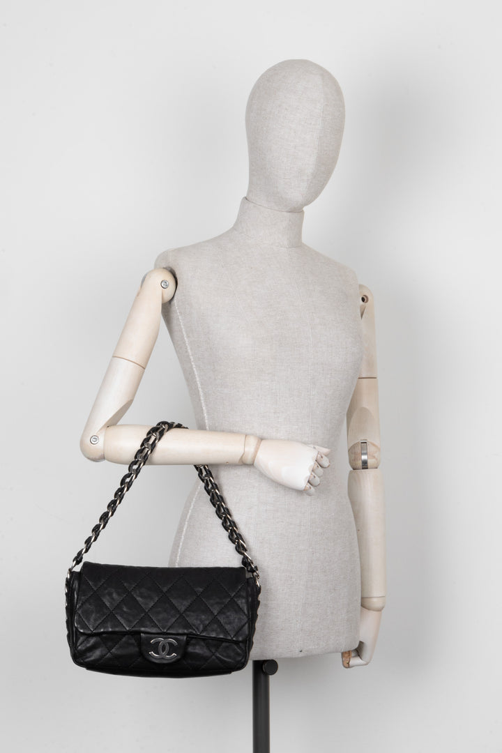CHANEL Modern Chain Flap Bag Black