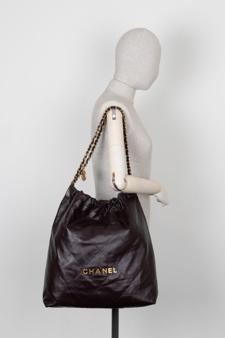 CHANEL 22 Bag Leather Brown