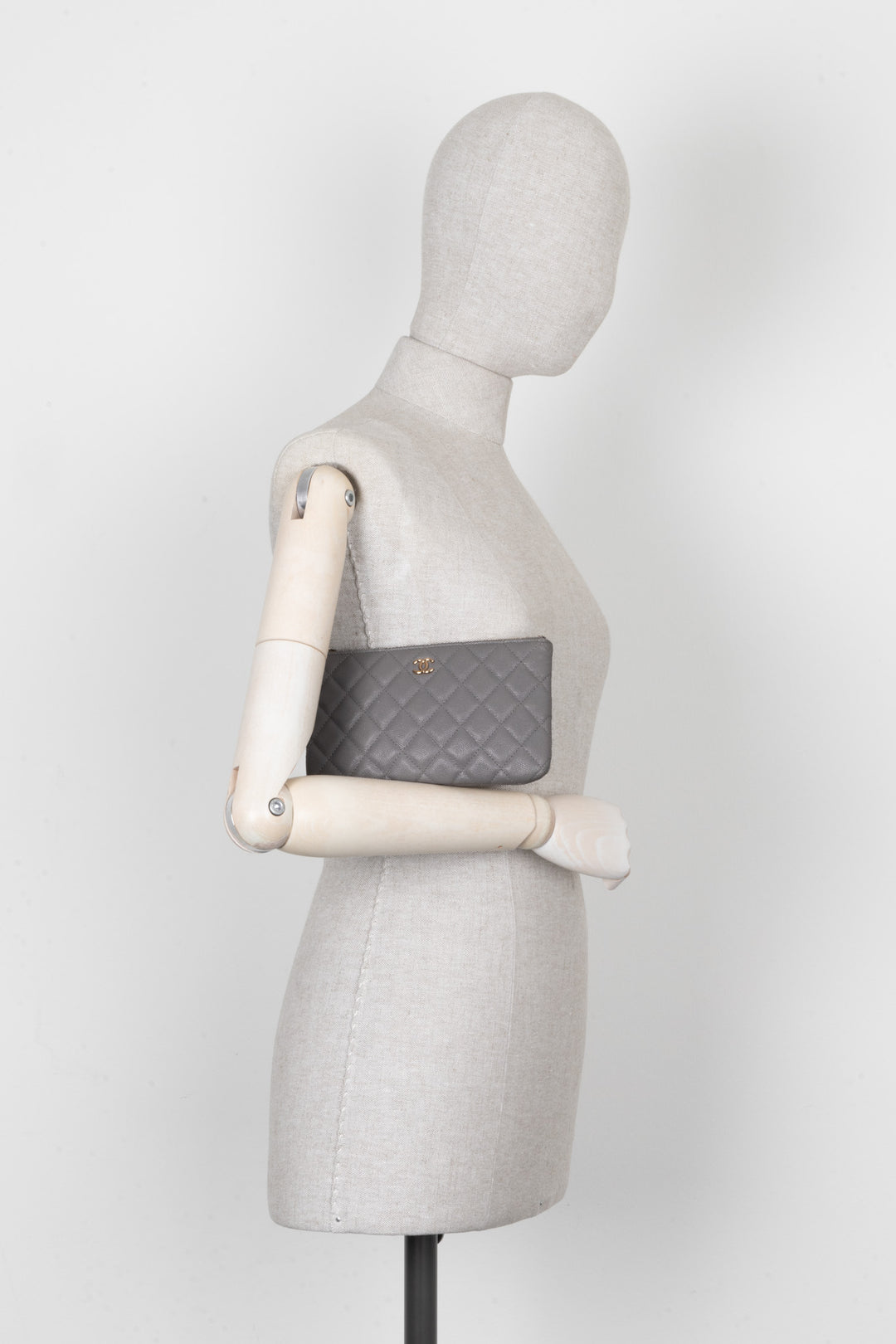 CHANEL Pochette Caviar Grey