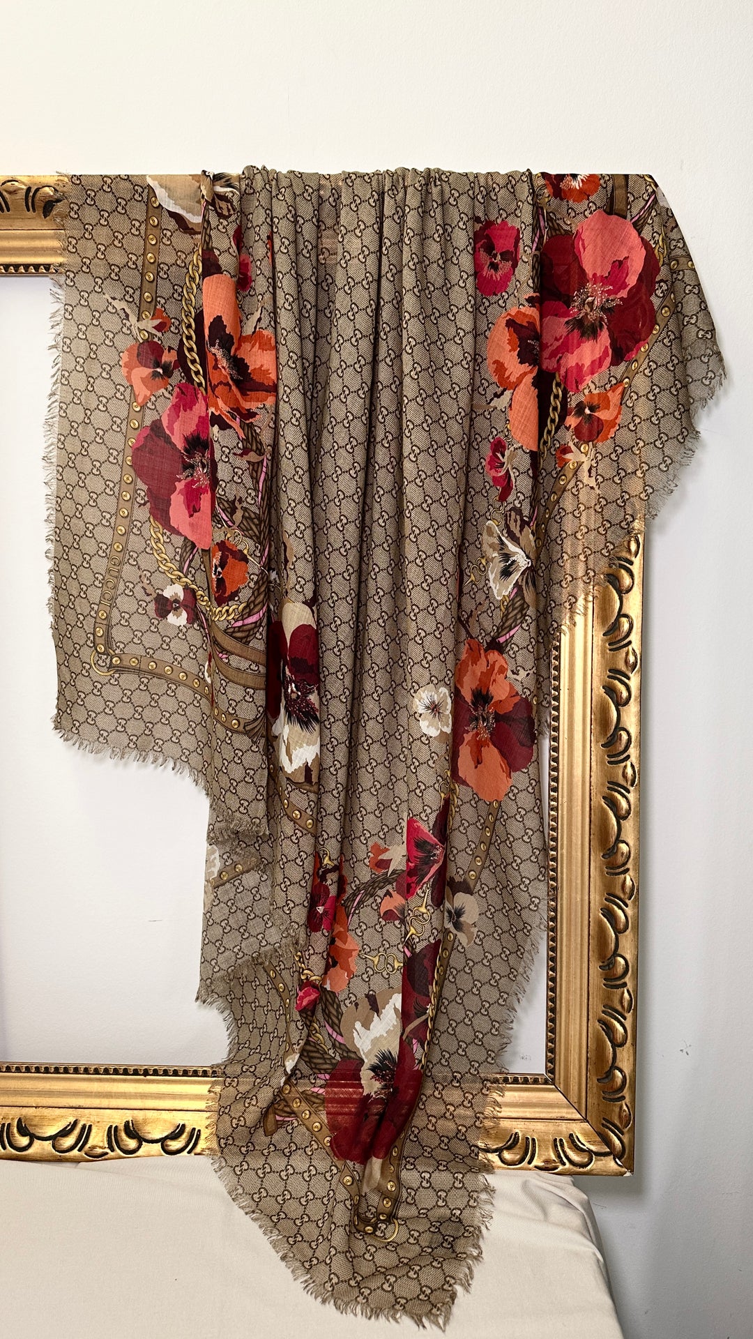 GUCCI GG Supreme Scarf Flowers Brown