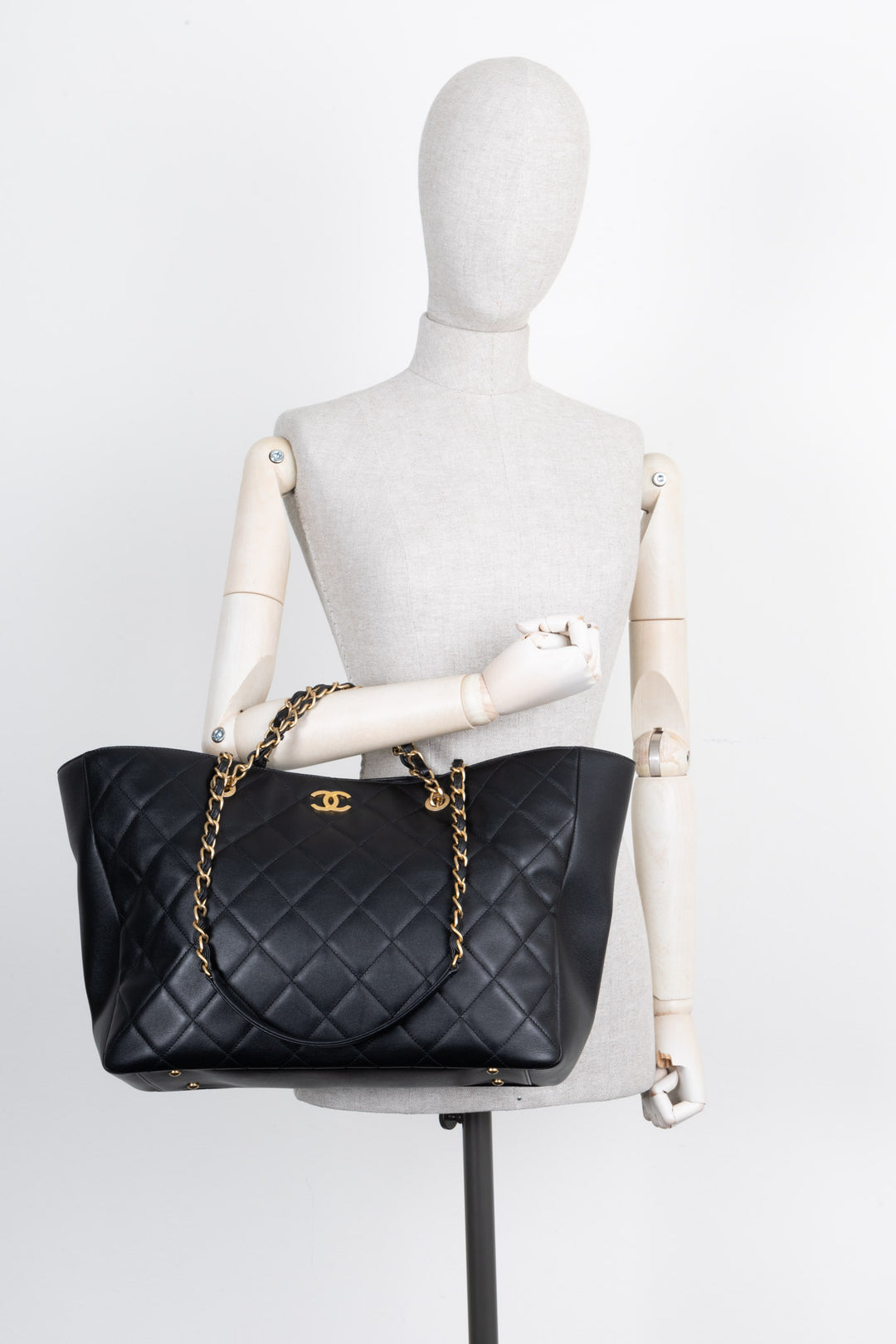 CHANEL Shopping Tote Black