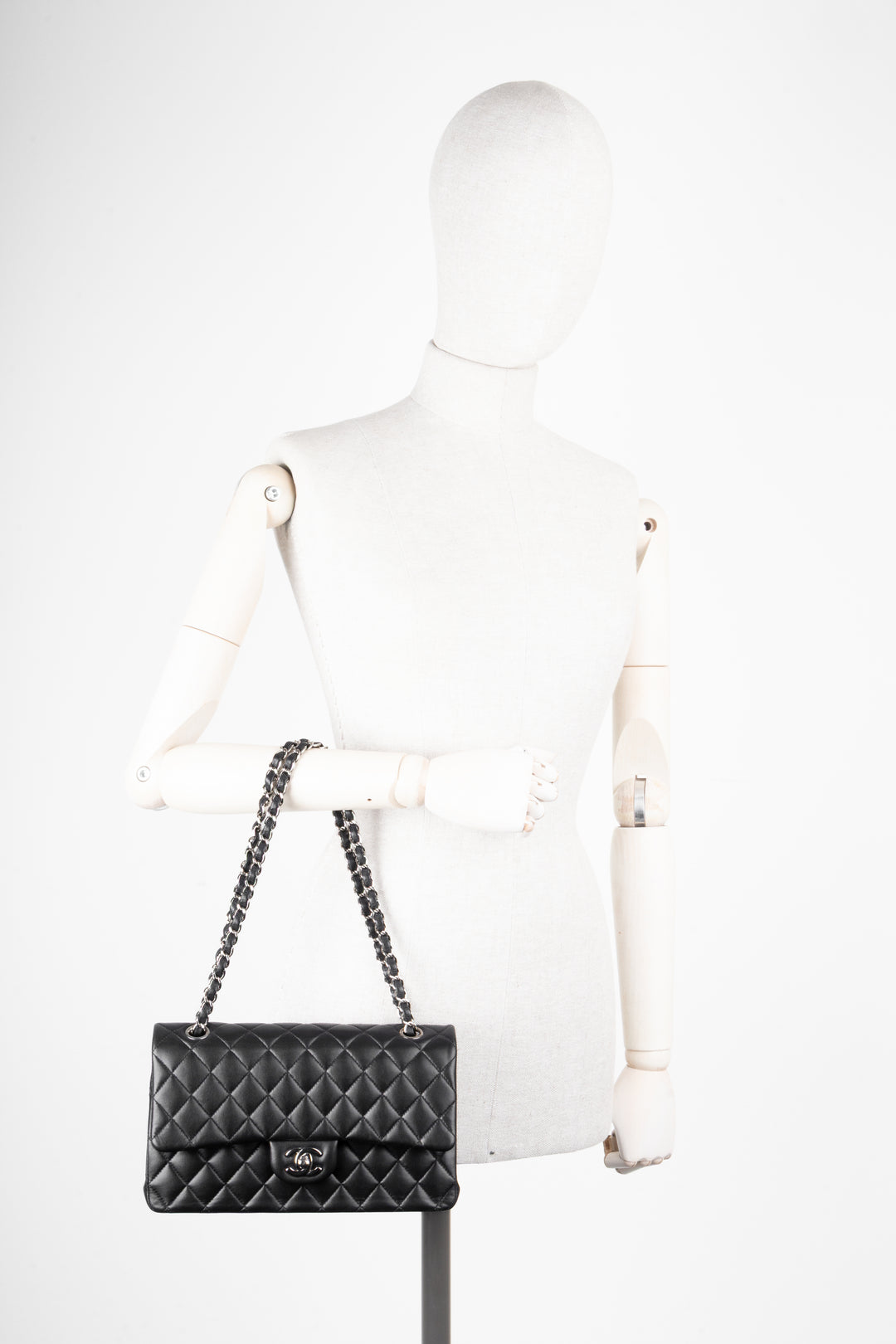 CHANEL Classic Medium Double Flap Black
