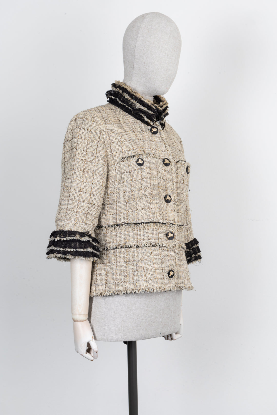 CHANEL 2010 Ruffles Collar Jacket Beige