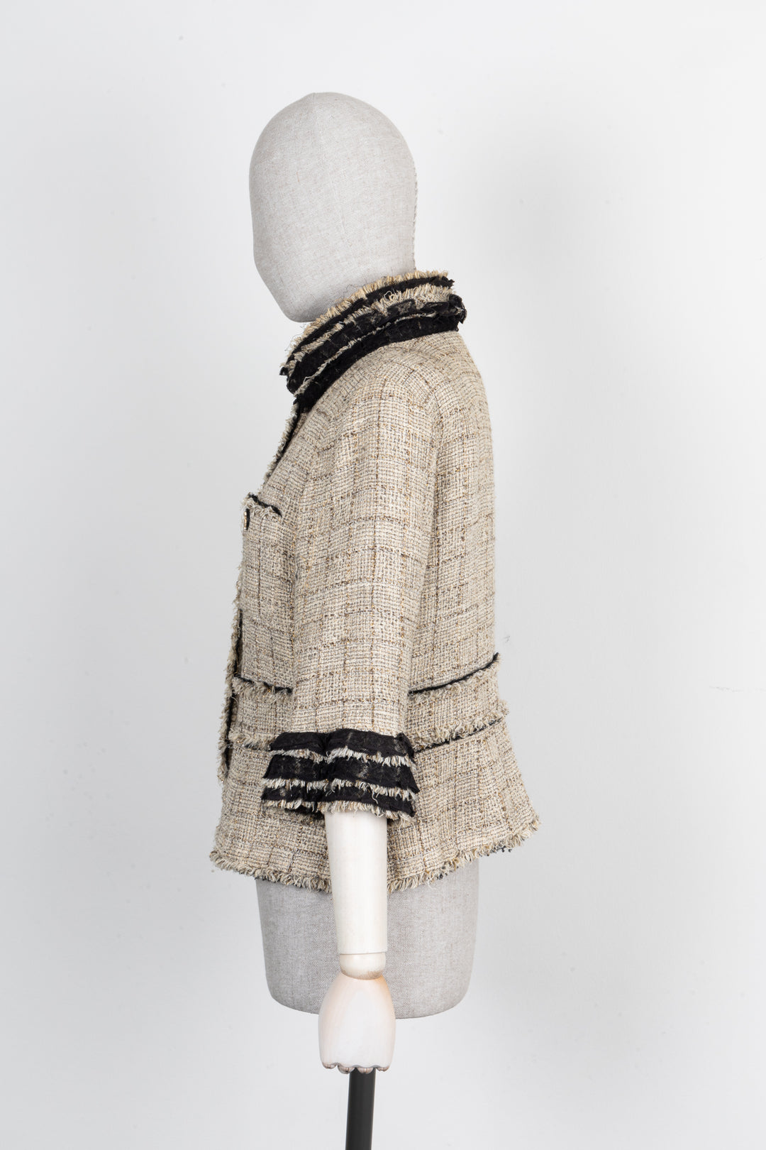 CHANEL 2010 Ruffles Collar Jacket Beige