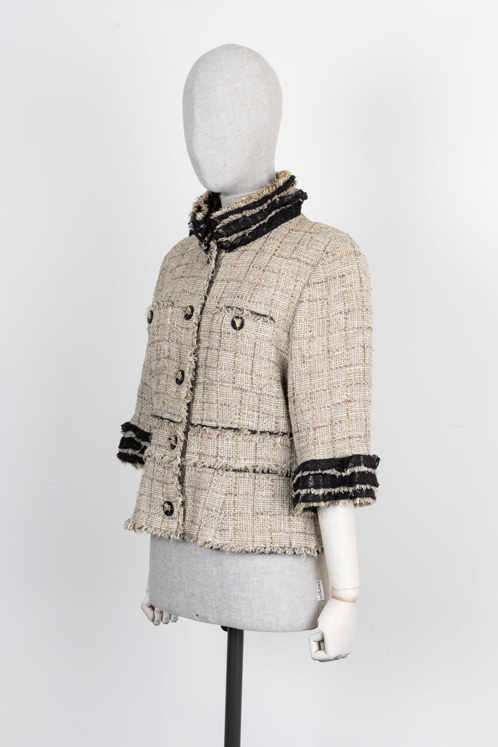 CHANEL 2010 Ruffles Collar Jacket Beige
