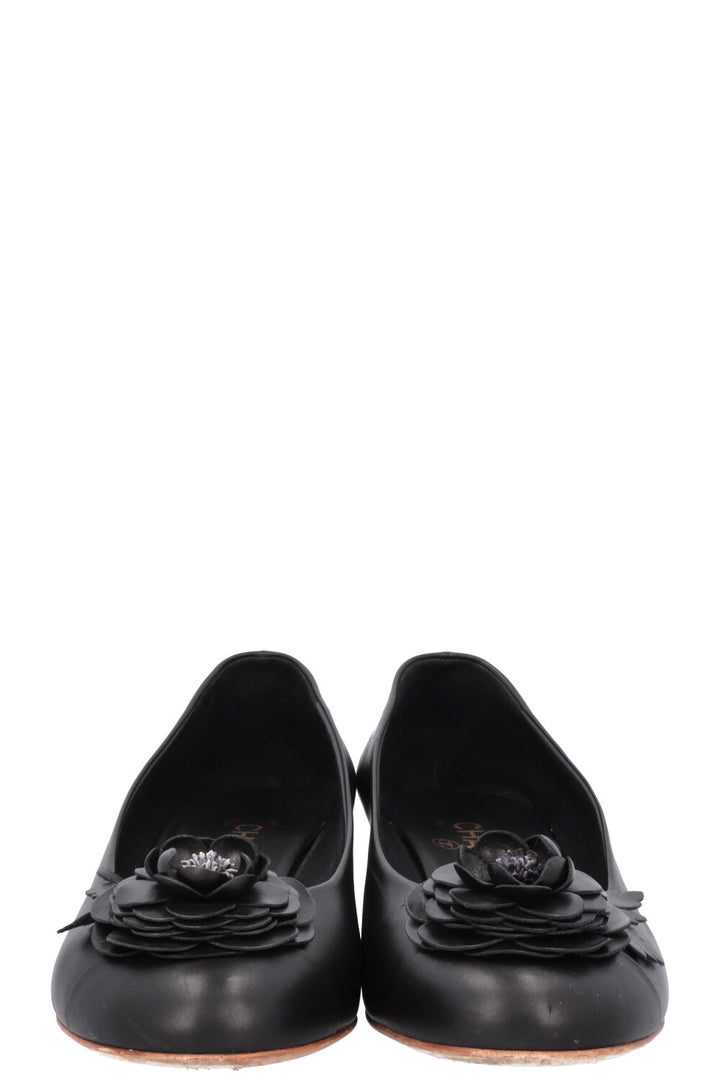 CHANEL 2015 Camellia Quilted Gold Heels Black