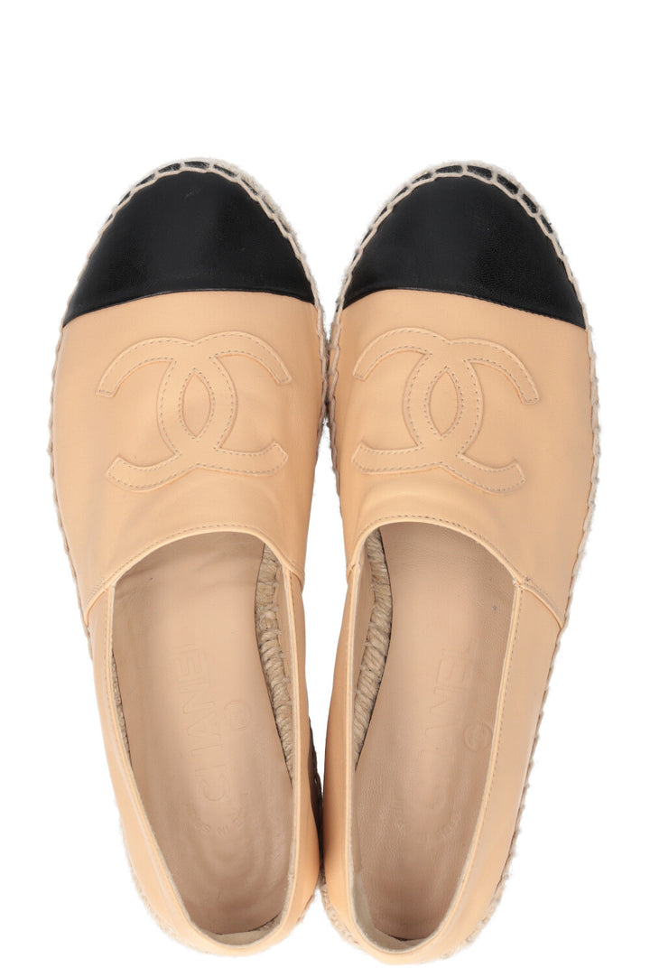 CHANEL Espadrilles Flats Black & Beige