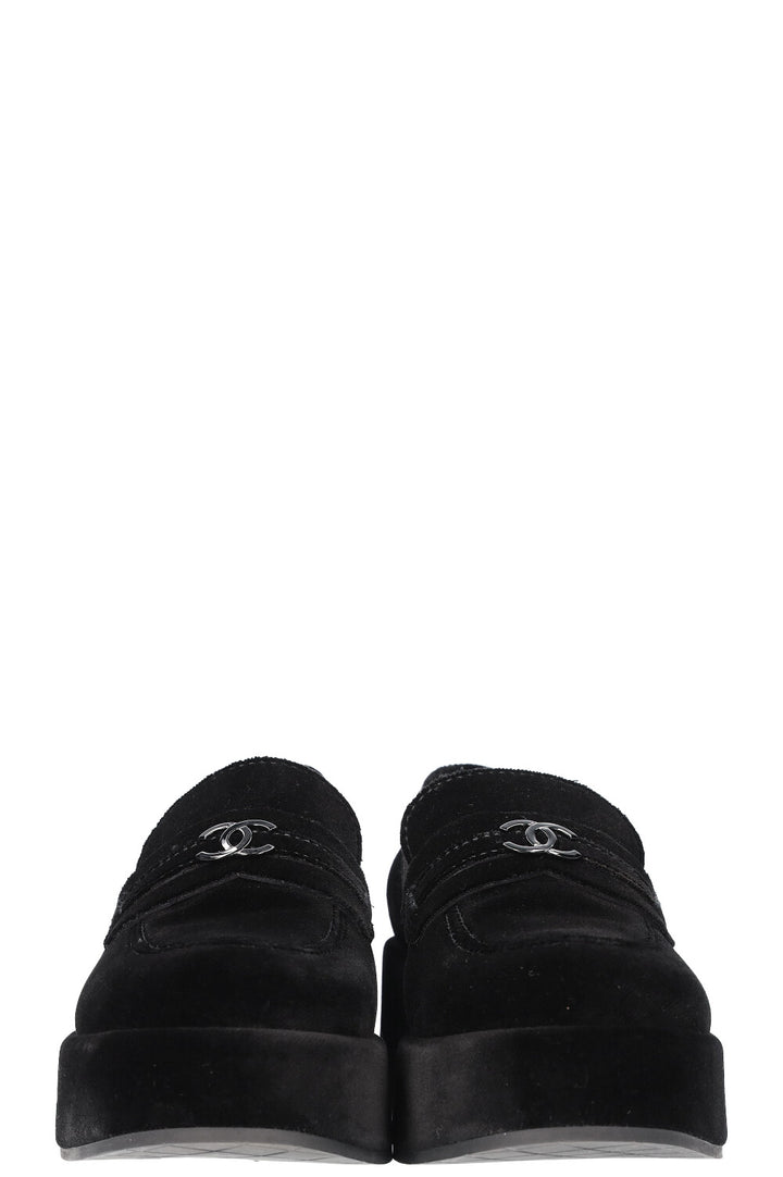 CHANEL Flats Velvet Black