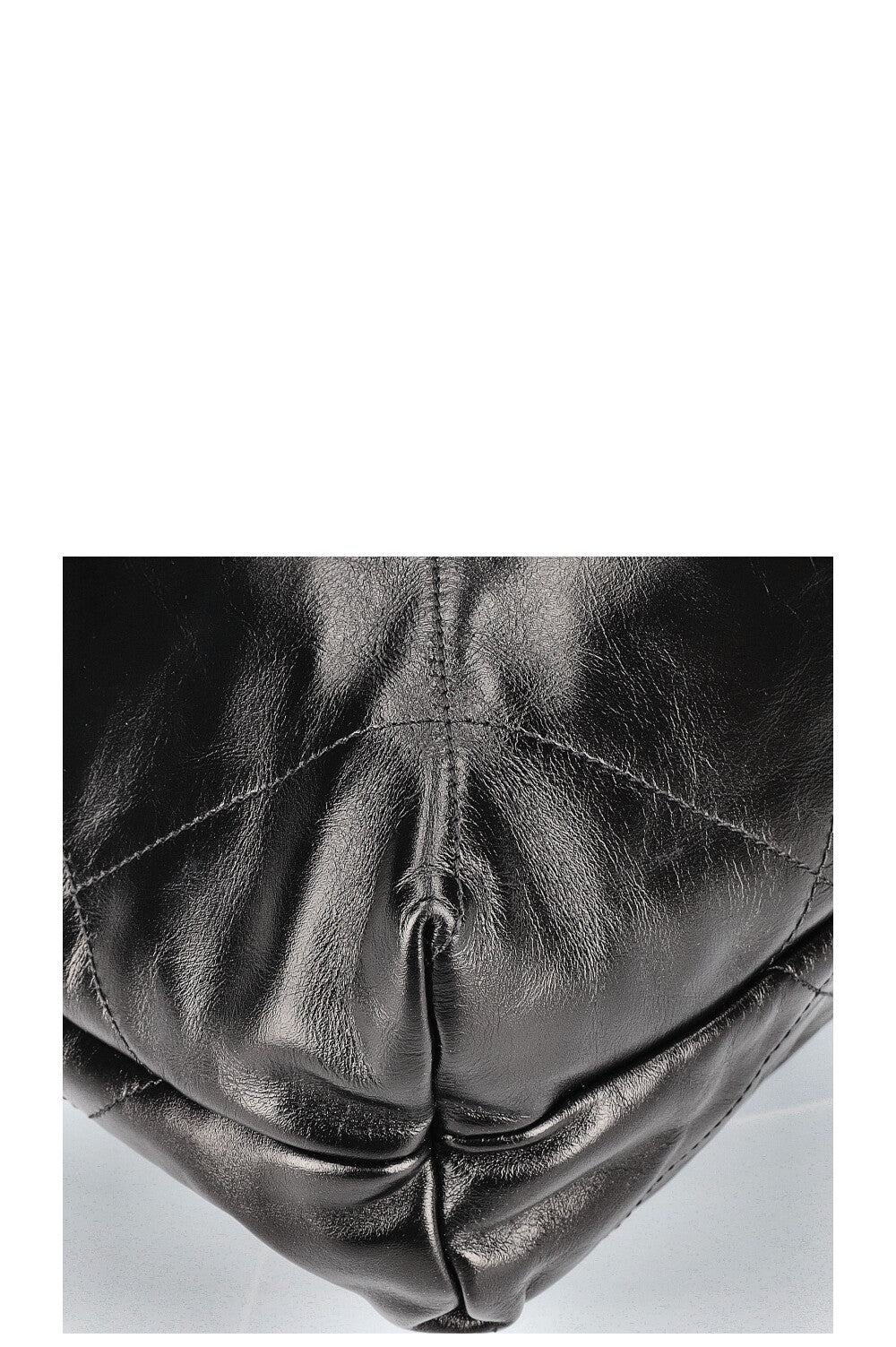 CHANEL 22 Large Black