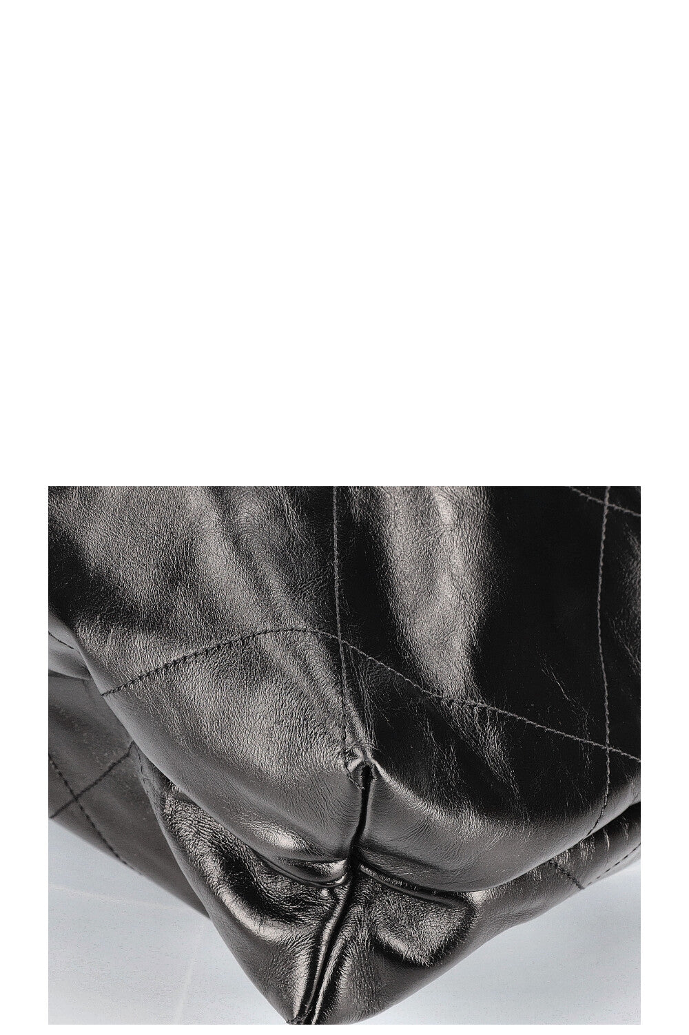 CHANEL 22 Large Black