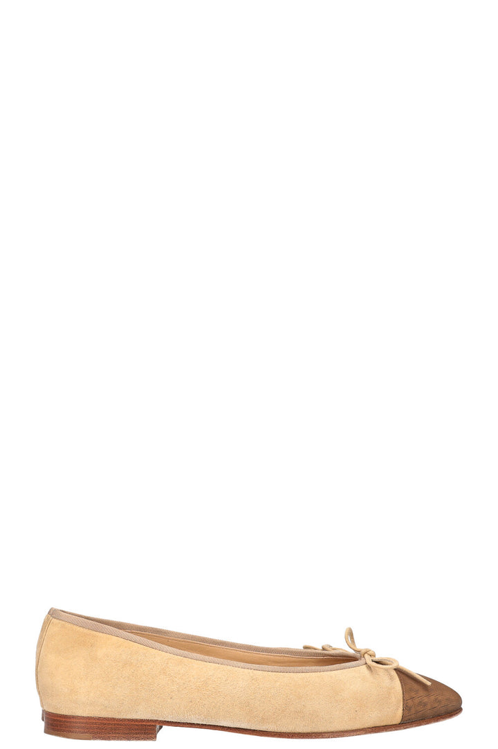 CHANEL Ballerina Flats Suede with CC Cap Beige