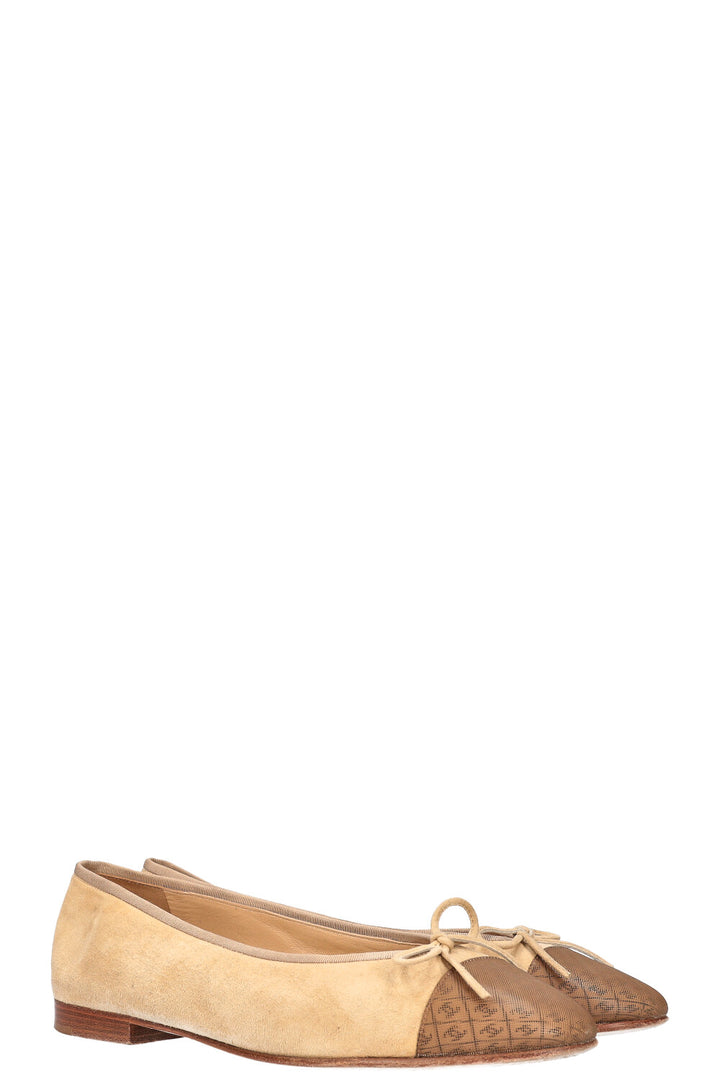 CHANEL Ballerina Flats Suede with CC Cap Beige