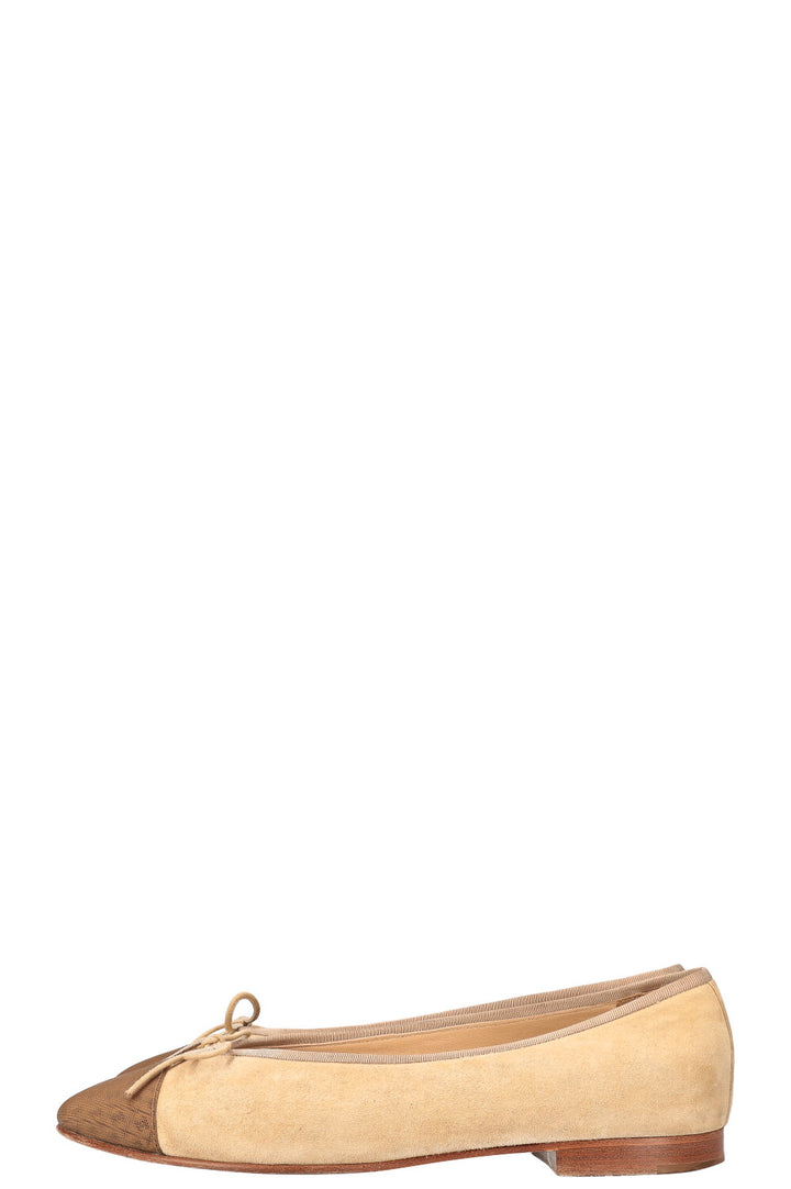 CHANEL Ballerina Flats Suede with CC Cap Beige