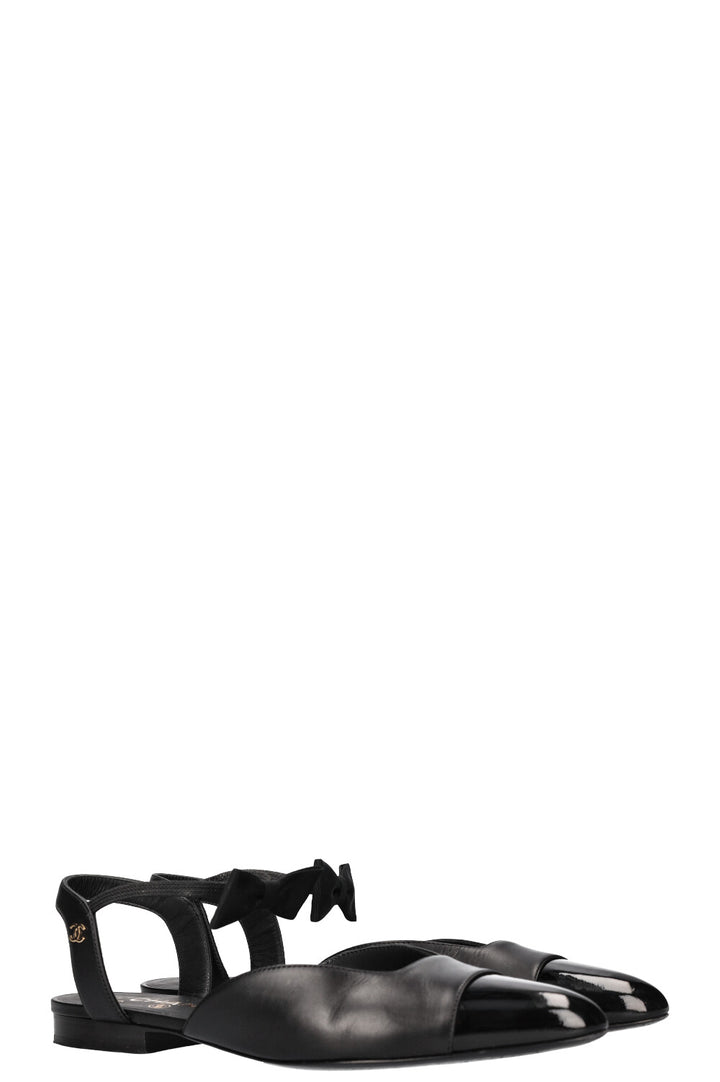 CHANEL Flats with Bow Black