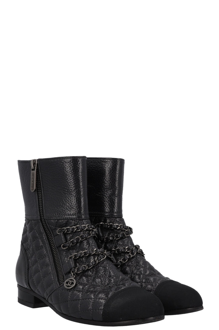 CHANEL 2018 Boots Quilted Leather Black