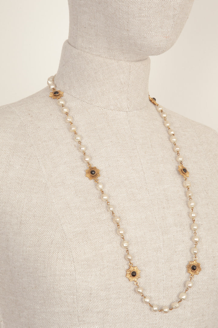 CHANEL Vintage Pearl Necklace
