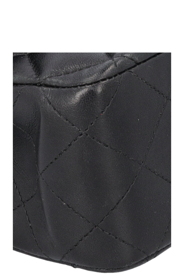 CHANEL Classic Medium Double Flap Black