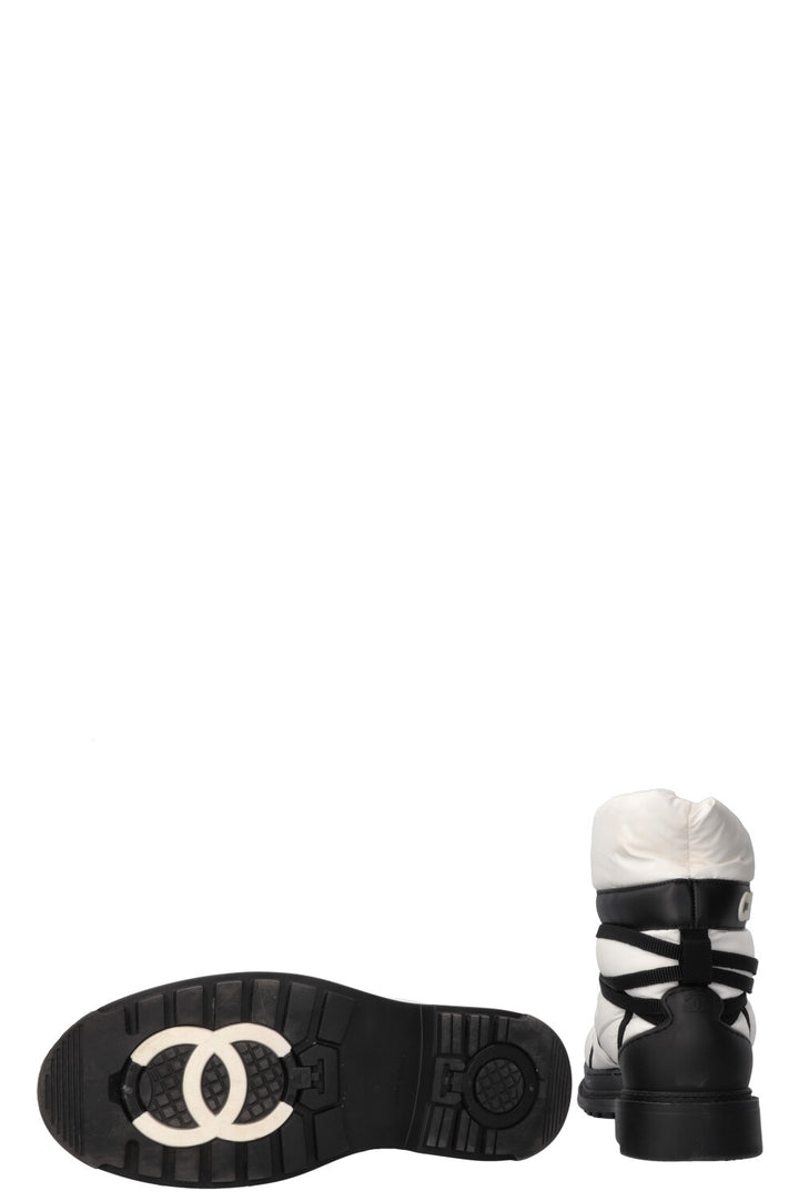CHANEL 2019 Snow Boots Nylon Black White
