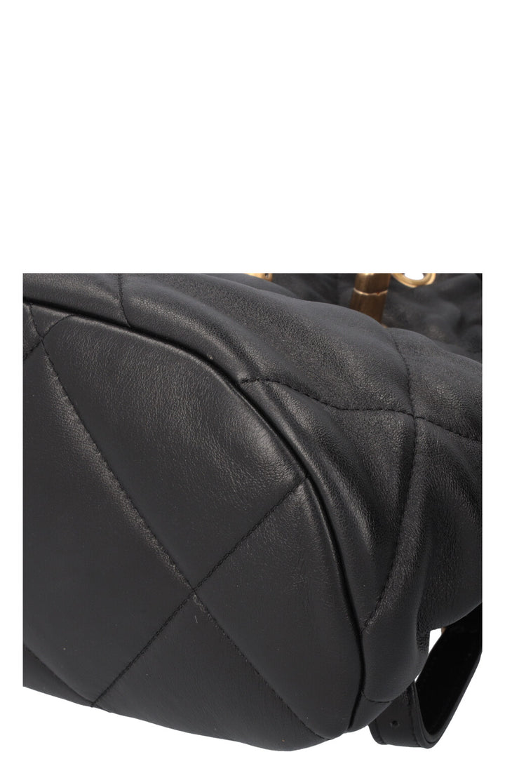 CHANEL 19 Shiny Backpack Leather Black