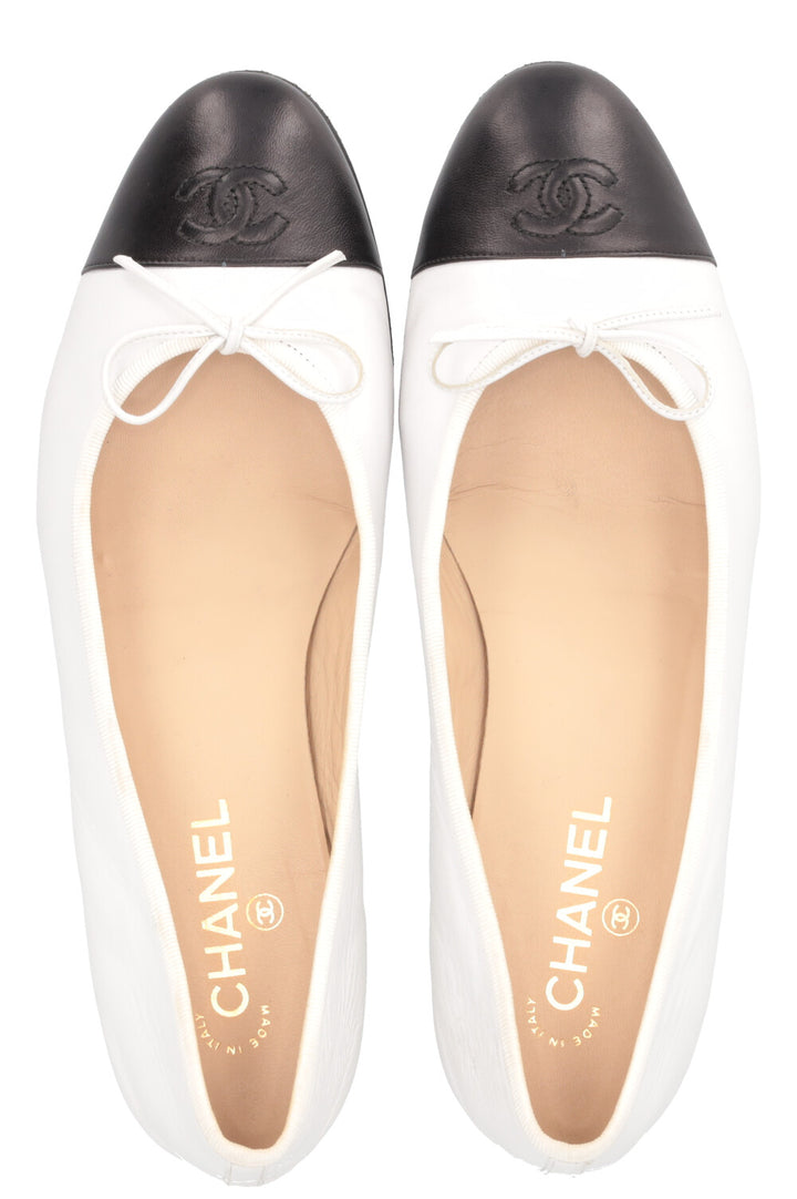 CHANEL Classic Ballet Flat White Black