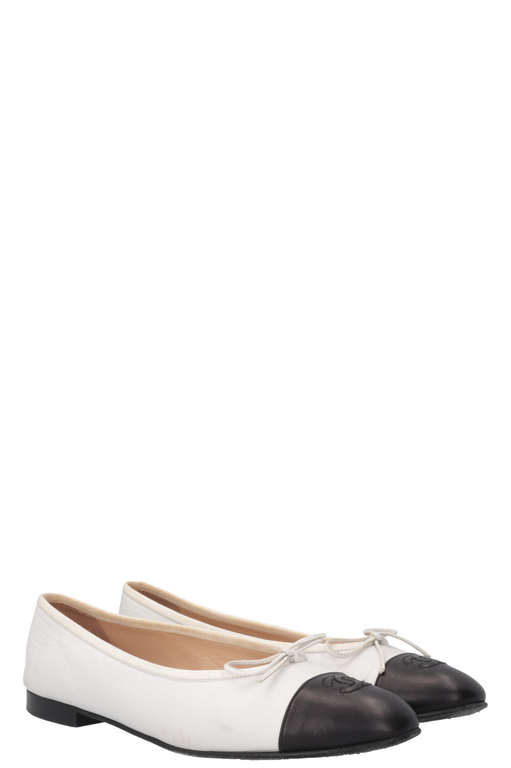 CHANEL Classic Ballet Flat White Black