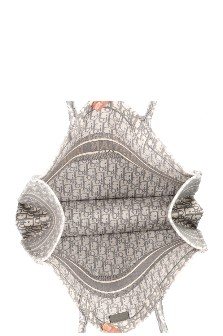 CHRISTIAN DIOR Book Tote Grand Oblique Gris