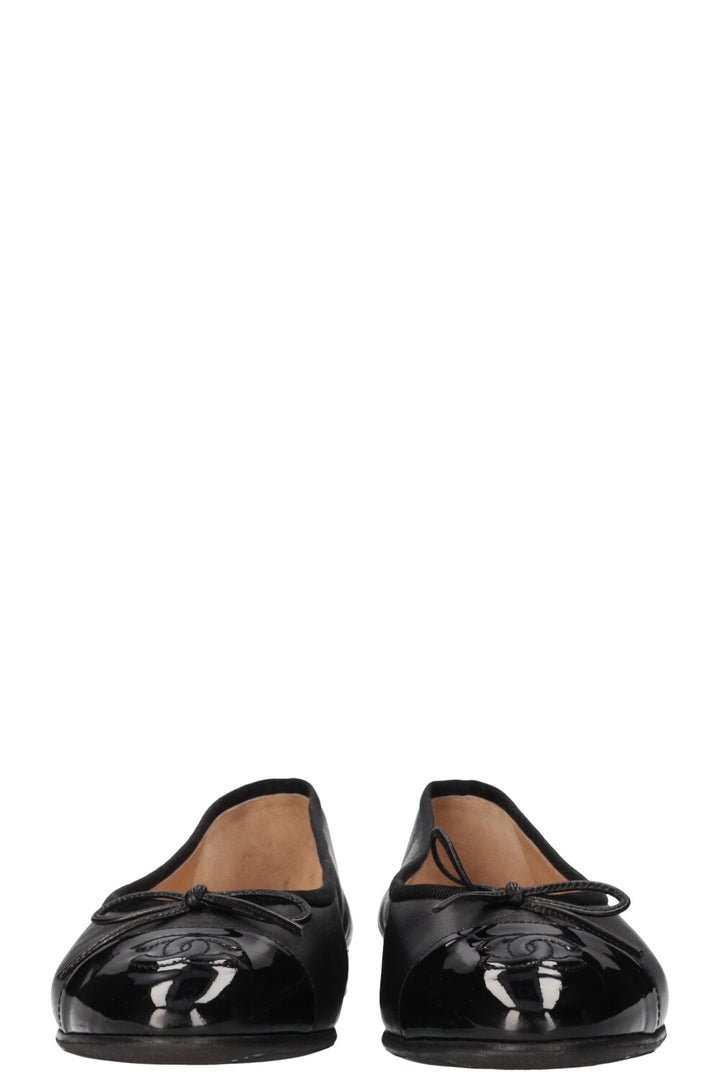 CHANEL Classic Flats Black