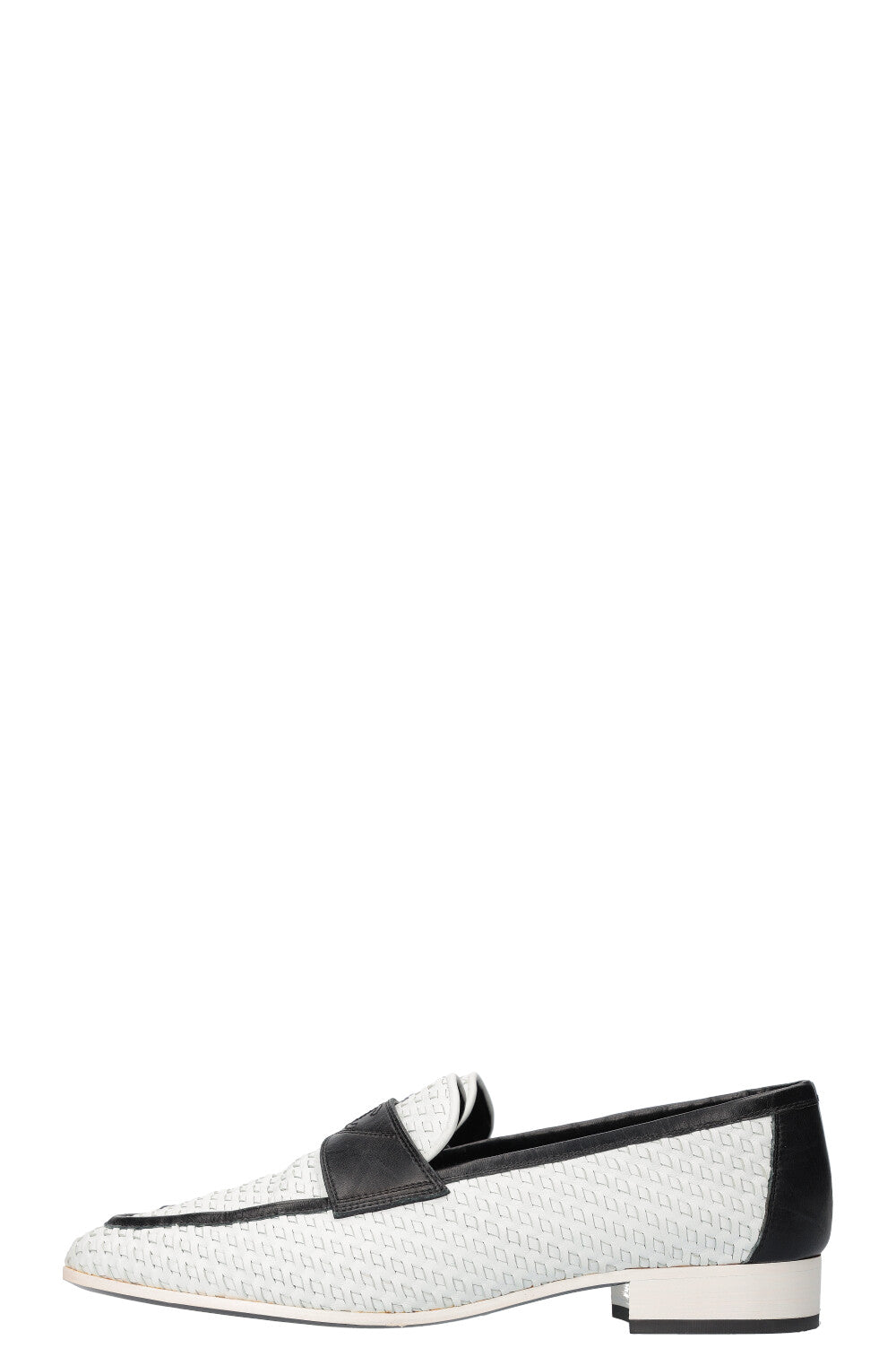 CHANEL Loafer Flats Black and White