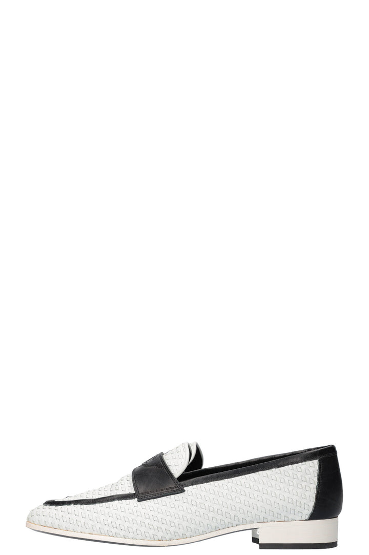 CHANEL Loafer Flats Black and White