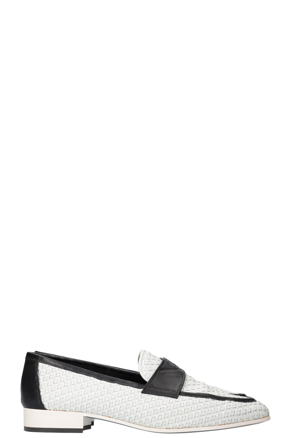 CHANEL Loafer Flats Black and White