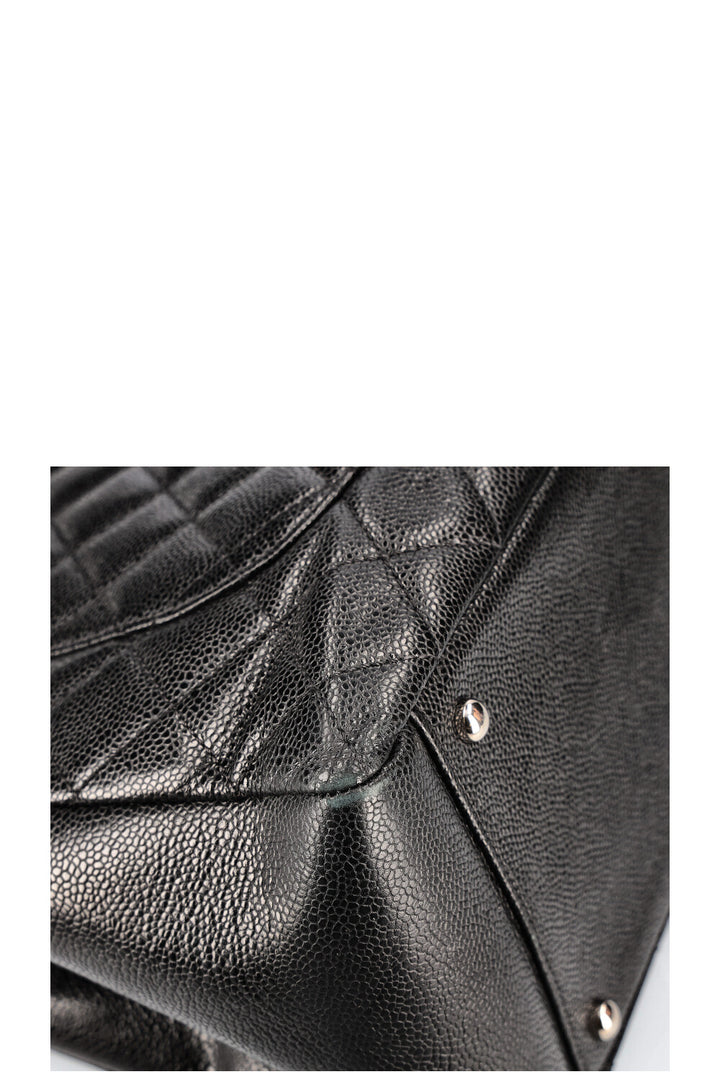 CHANEL GST XL Noir Caviar