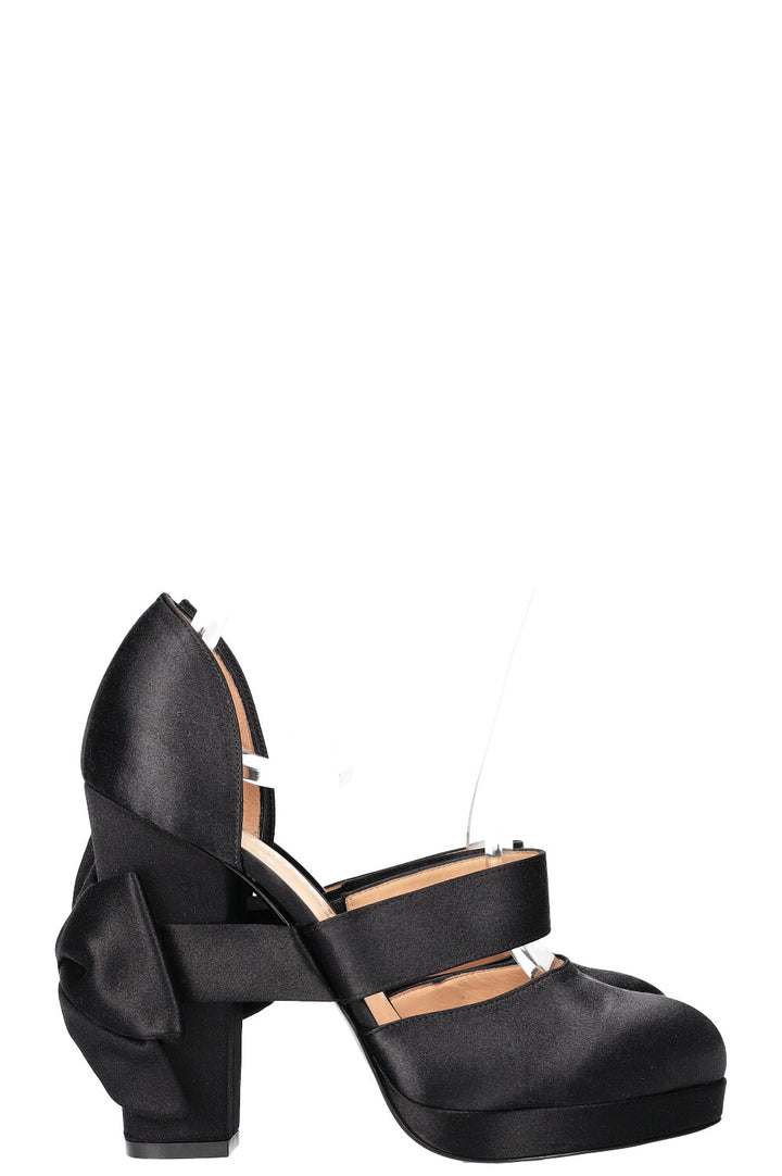 CHANEL Bowe Talons Satin Noir